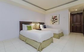 Urbanview Hotel Taman Suci Denpasar Bali